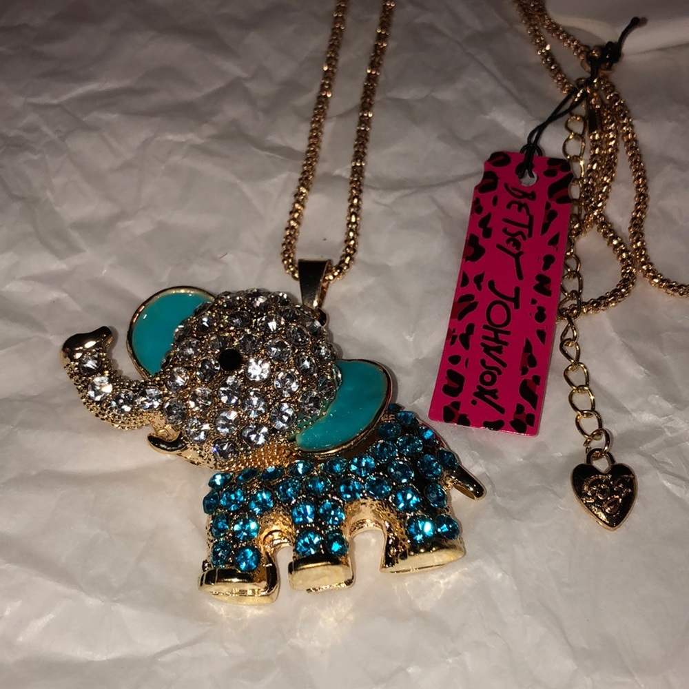 💗Betsy Johnson necklace NEW💗